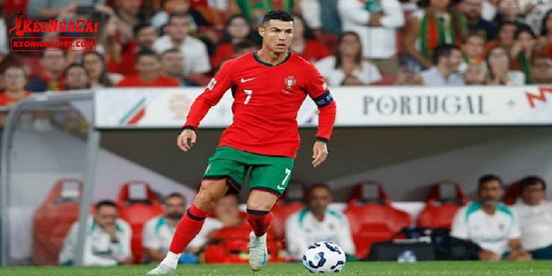 Ronaldo là cầu thủ vô cùng đa năng Ronaldo là cầu thủ vô cùng đa năng